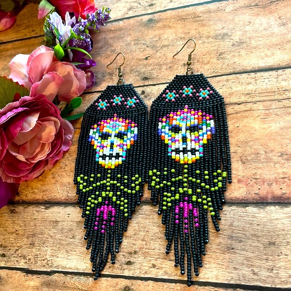 Skull Halloween beaded Earring - Picture 2 of 5